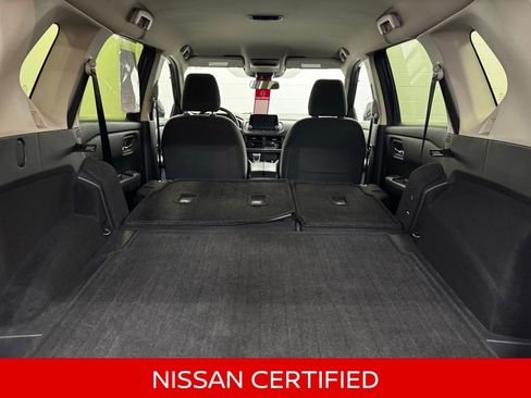 Certified 2025 Nissan Rogue SV image 40