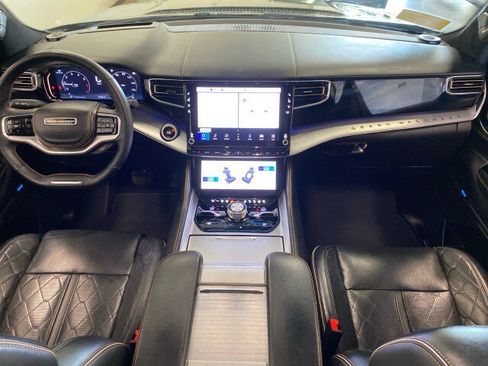 Used 2023 Jeep Grand Wagoneer L Series III AWD/4WD image 14