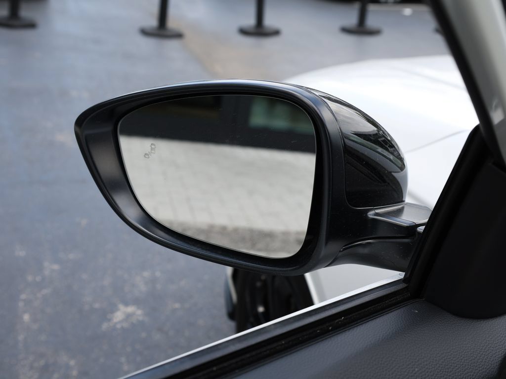 Used 2025 Honda Accord SE image 9