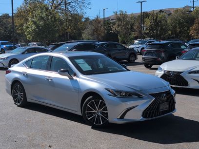 Used 2025 Lexus ES 300h w/ Premium Package