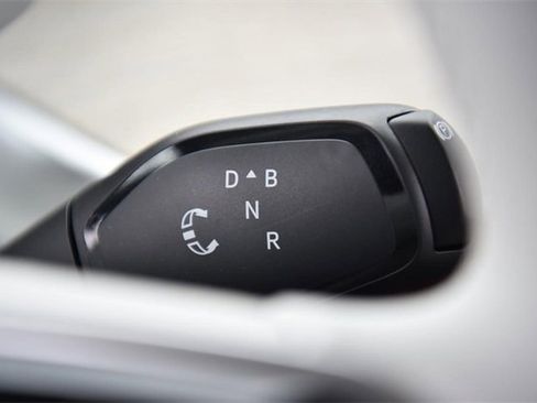 New 2025 Volkswagen ID. Buzz 1st Edition image 17