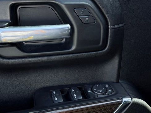 Used 2021 Chevrolet Silverado 1500 LT Trail Boss AWD/4WD image 13