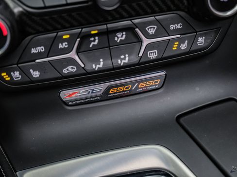 Used 2015 Chevrolet Corvette Z06 w/ 3LZ Preferred Equipment Group image 72