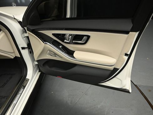 Used 2022 Mercedes-Benz S 500 4MATIC image 26