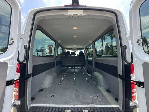 Used 2015 Mercedes-Benz Sprinter 2500 image 34