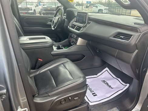 Used 2021 Chevrolet Tahoe Z71 w/ Z71 Signature Package image 16