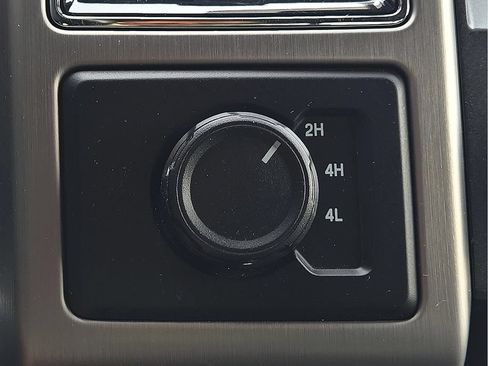 Used 2019 Ford F350 Platinum w/ Platinum Ultimate Package AWD/4WD image 15