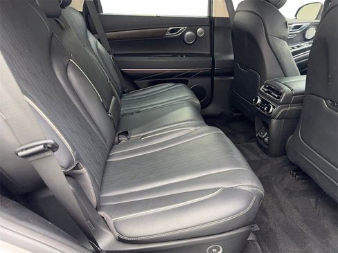 Used 2023 Genesis GV80 3.5T w/ Advanced Package image 40