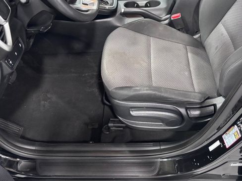 Used 2021 Kia Soul LX FWD image 11