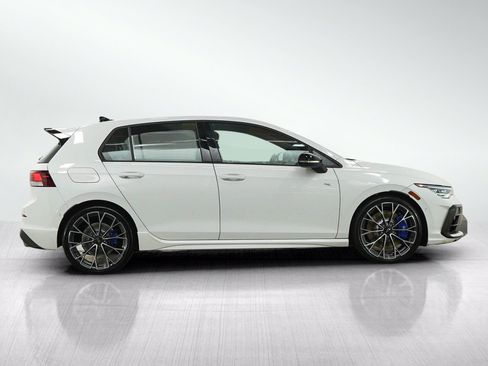 Used 2025 Volkswagen Golf AWD/4WD image 6