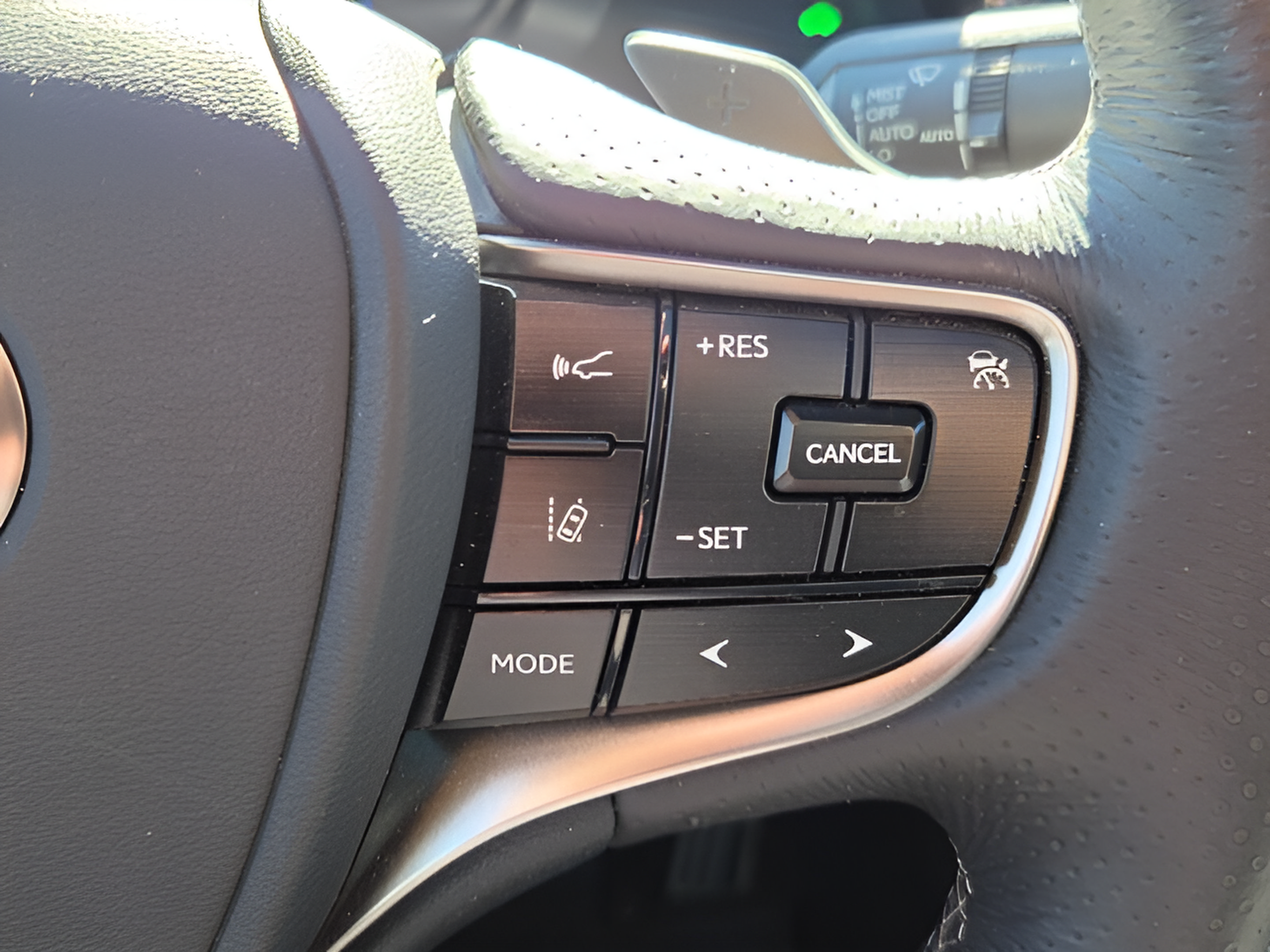 Certified 2024 Lexus ES 300h F Sport w/ Accessory Package (Z2) FWD image 25
