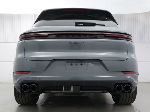 New 2026 Porsche Cayenne image 6
