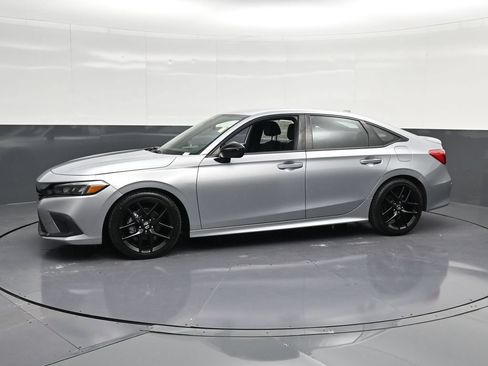 Used 2023 Honda Civic Sport image 7