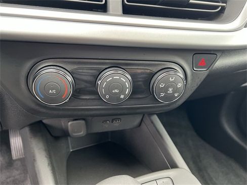 Used 2025 Chevrolet Trax LS image 15