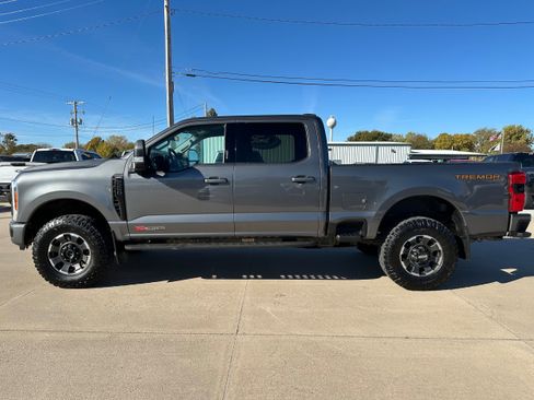 Used 2023 Ford F250 Lariat w/ Lariat Ultimate Package image 3