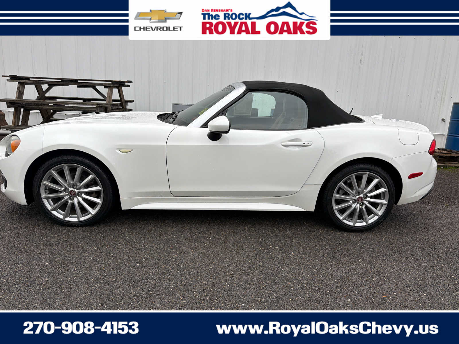 Used 2018 FIAT 124 Spider Lusso w/ Convenience Group RWD image 2