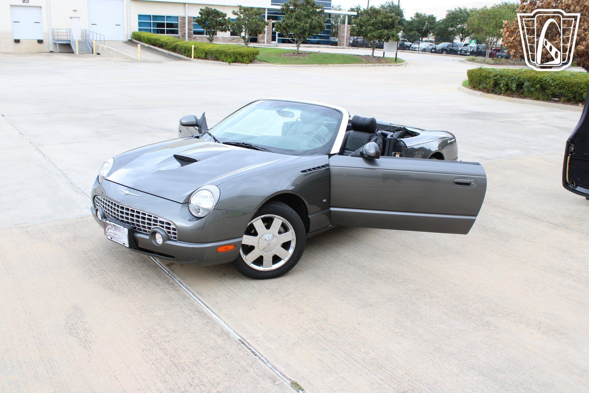 Used 2003 Ford Thunderbird RWD image 24