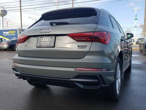 Used 2022 Audi Q3 2.0T Premium Plus w/ Premium Plus Package AWD/4WD image 3