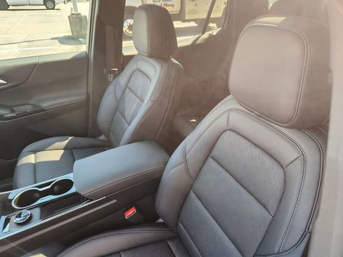 New 2026 Chevrolet Equinox LT w/ Convenience Package II image 11