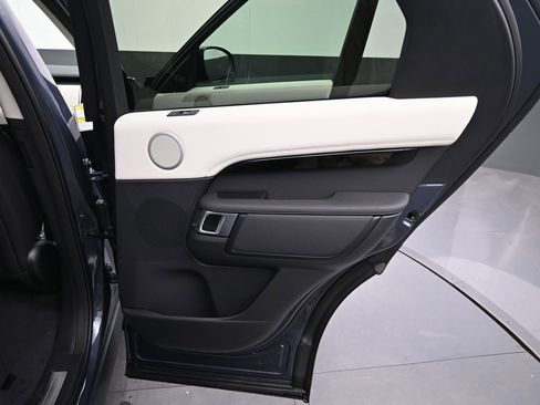 New 2026 Land Rover Discovery S AWD/4WD image 12