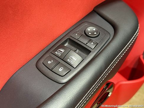 Used 2015 Dodge Challenger SRT Hellcat image 28