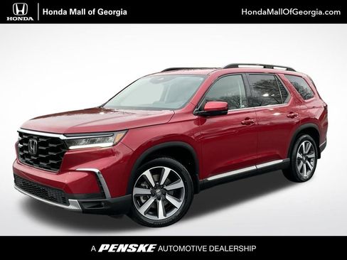 Certified 2025 Honda Pilot Touring image 1