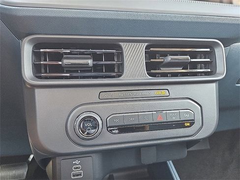 New 2025 Ford Maverick XL w/ Equipment Group 102A image 15