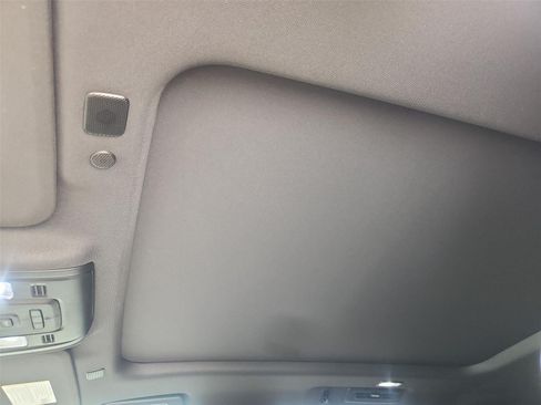 Used 2024 Chevrolet Tahoe Premier w/ Premium Package RWD image 18