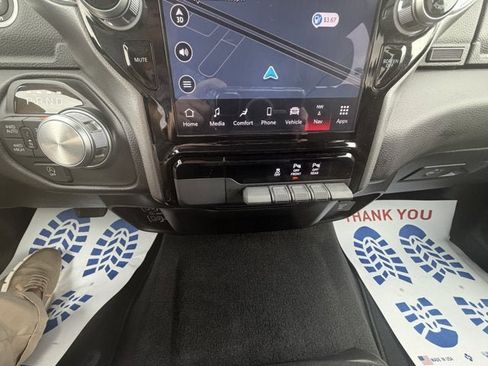 Used 2025 RAM 1500 Laramie AWD/4WD image 27