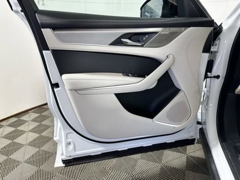 New 2026 Jaguar F-PACE R-Dynamic S image 10