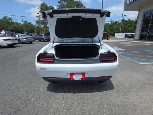 Used 2016 Dodge Challenger R/T RWD image 23