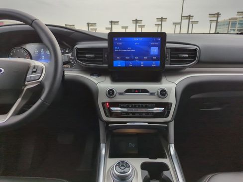 Used 2023 Ford Explorer XLT w/ Equipment Group 202A image 22