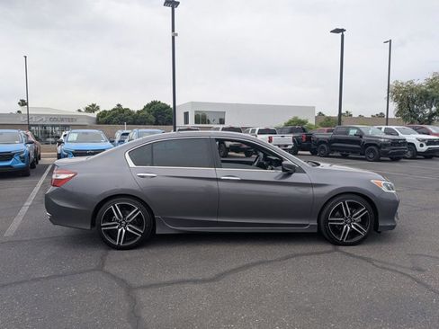 Used 2016 Honda Accord Sport image 4