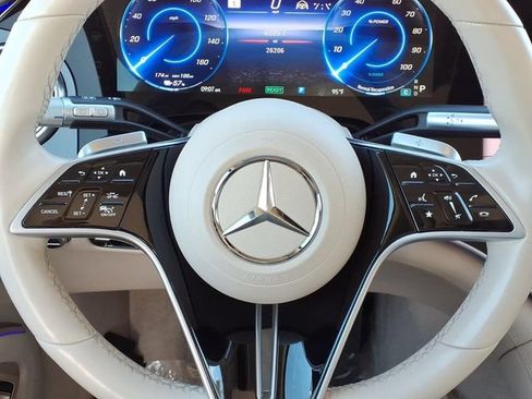 Used 2024 Mercedes-Benz EQS 450+ SUV image 8