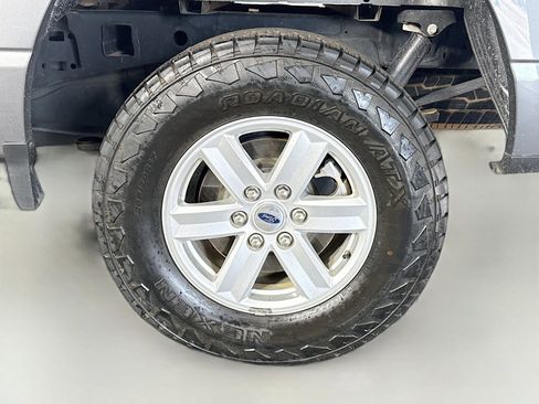 Used 2022 Ford F150 XLT AWD/4WD image 36