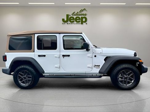Used 2021 Jeep Wrangler Unlimited Sport AWD/4WD image 4