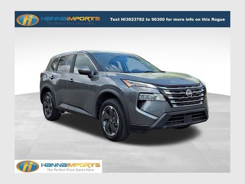 Used 2024 Nissan Rogue SV image 1