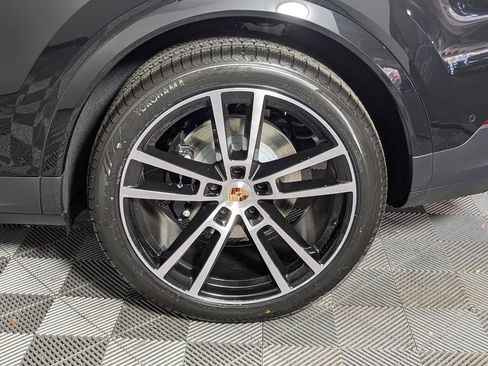 New 2026 Porsche Cayenne S image 12