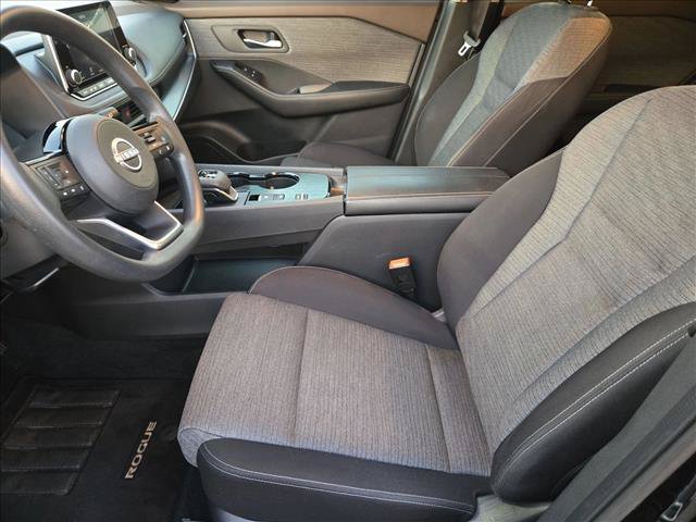 Used 2023 Nissan Rogue SV FWD image 13