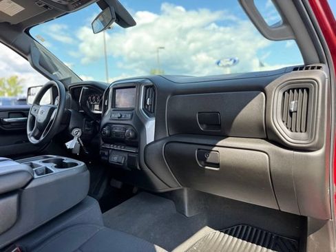 Used 2021 Chevrolet Silverado 1500 Custom Trail Boss w/ LPO, Dark Essentials Package AWD/4WD image 15