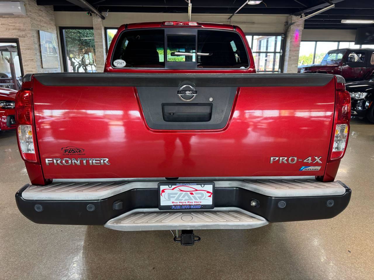 Used 2017 Nissan Frontier PRO-4X AWD/4WD image 6