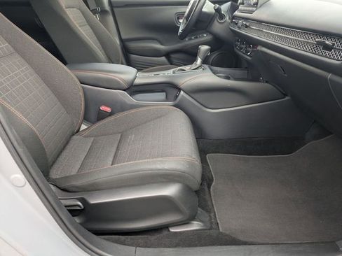 Used 2025 Honda HR-V Sport image 34