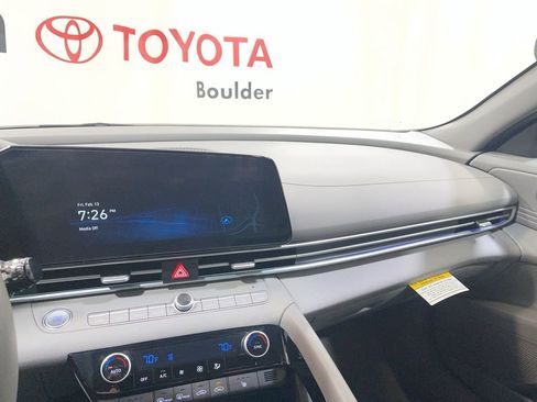 Used 2025 Hyundai Elantra SEL image 22