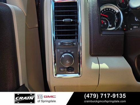 Used 2017 RAM 1500 Laramie w/ Convenience Group AWD/4WD image 12