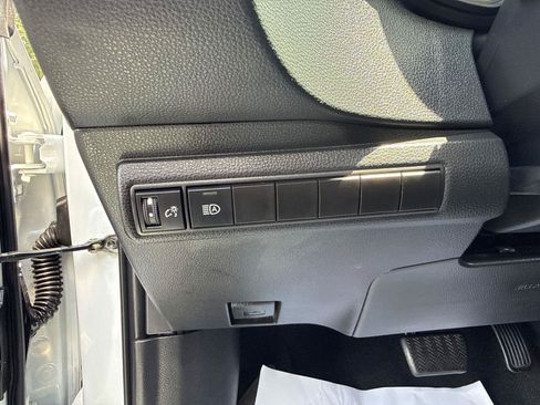 Used 2024 Toyota Corolla LE FWD image 12