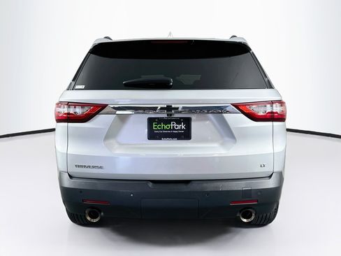 Used 2020 Chevrolet Traverse LT FWD image 7