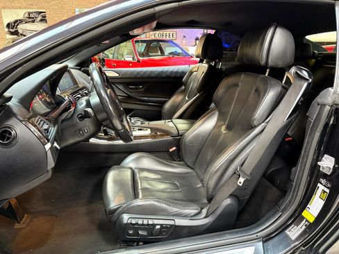 Used 2015 BMW M6 Convertible RWD image 28