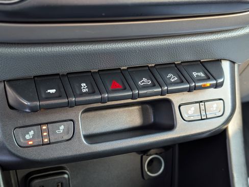 Used 2020 Chevrolet Colorado Z71 image 21