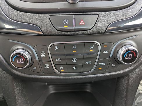 Used 2024 Chevrolet Equinox RS image 20