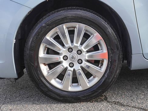 Used 2016 Toyota Sienna XLE image 24